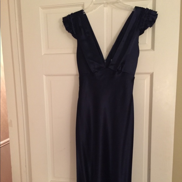 Vera Wang Dresses & Skirts - Sophisicated navy fitted dress